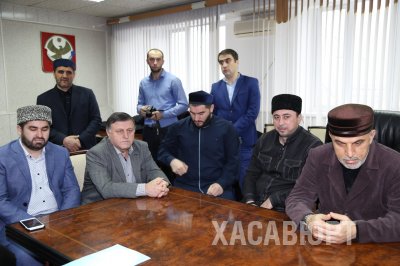 Глава Хасавюрта встретился с богословом из Сирии