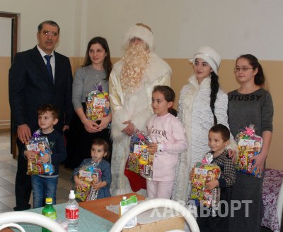 В канун Нового года в социальных учреждениях города прошли благотворительные акции