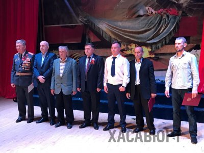 В Хасавюрте прошел праздничный концерт в канун Дня Победы