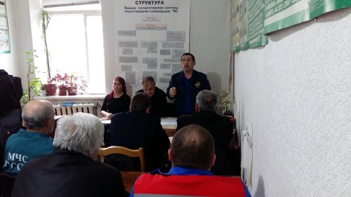 В МКУ «Управление по делам ГО, ЧС и ПБ» МО ГО «город Хасавюрт» провели семинар-совещание с работниками Дежурно- диспетчерских служб.