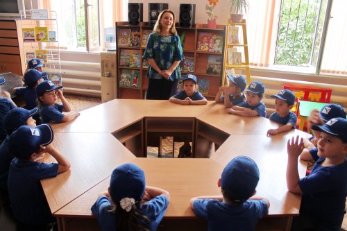 Самые юные горожане знакомятся с библиотекой Хасавюрта