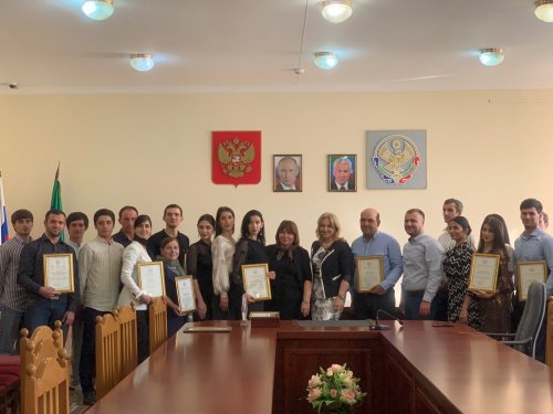 Ансамбль "Эхо гор" получил благодарственное письмо от Министра культуры РД