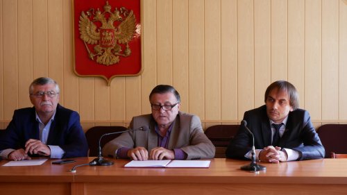 В Хасавюрте состоялась внеочередная 14 сессия собрания депутатов