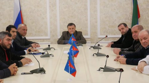 Глава Хасавюрта Зайнудин Окмазов провел заседание оперативного штаба