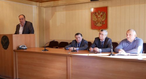 Глава Хасавюрта потребовал проверить все магазины на предмет продаж снюса и насвая