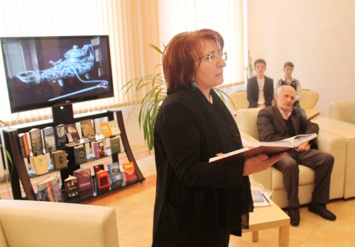 В литературной гостиной библиотеки Хасавюрта обсудили проблемы языков и литератур народов Дагестана