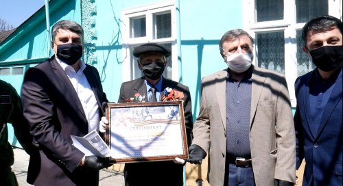 В Хасавюрте ветеранам войны вручили по миллиону рублей от Сулеймана Керимова