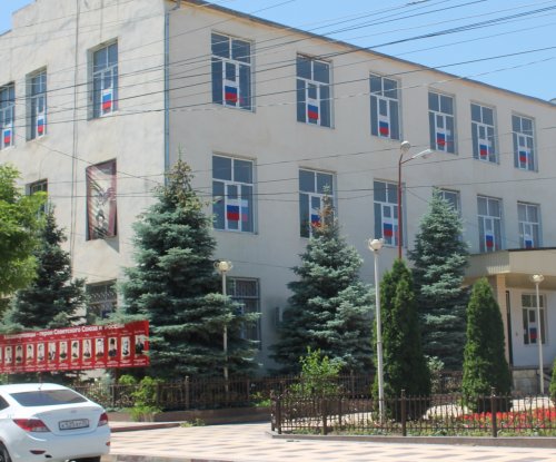 Библиотекари Хасавюрта подготовили для юных горожан разнообразную онлайн-программу к Дню России