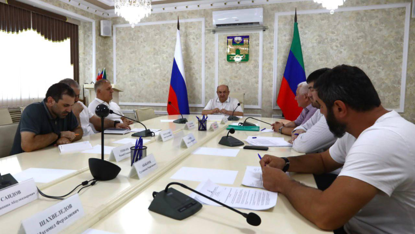 В Хасавюрте обсудили подготовку коммунальной инфраструктуры к отопительному сезону 2025-2026 годов