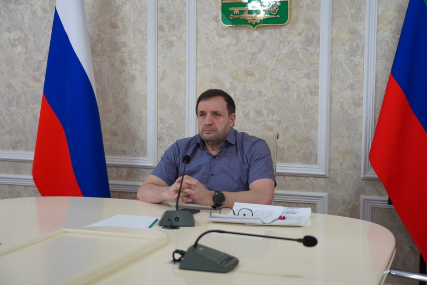 Корголи Корголиев принял участие в заседании Правительства РД