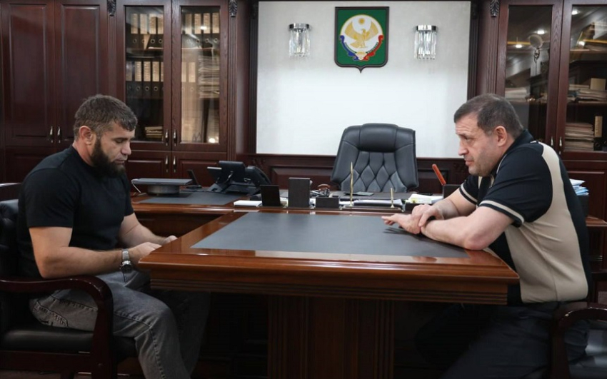 Корголи Корголиев встретился с участником специальной военной операции Мурадом Исрапиловым