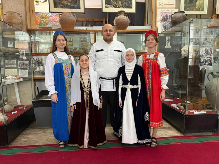 В музее Хасавюрта прошёл праздник родных языков и поэзии