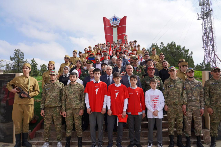 В Хасавюрте почтили память героев Битвы за Кавказ