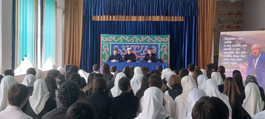 В Хасавюрте состоялась просветительская встреча лекторской группы с учащимися СОШ № 11