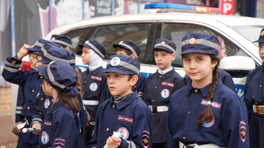 В Хасавюрте состоялось мероприятие по повышению безопасности дорожного движения