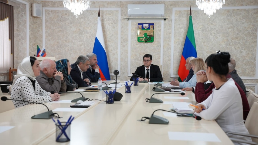 В Администрации Хасавюрта состоялось совещание по вопросам организации вакцинации против полиомиелита