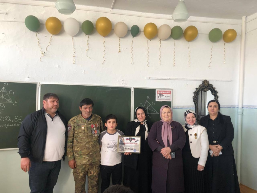 В Хасавюрте состоялась встреча с кавалерами ордена Мужества и участниками добровольческого движения