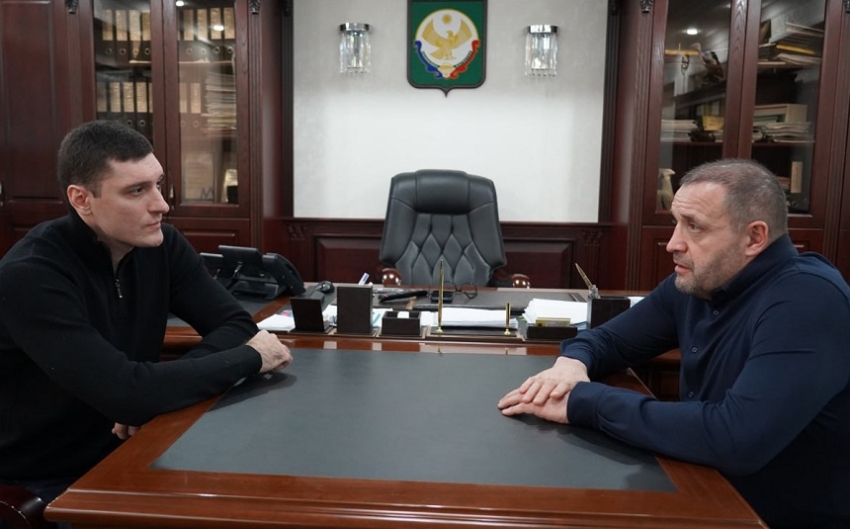 Корголи Корголиев встретился с Халидом Магомедовым, принявшим решение отправиться в зону СВО