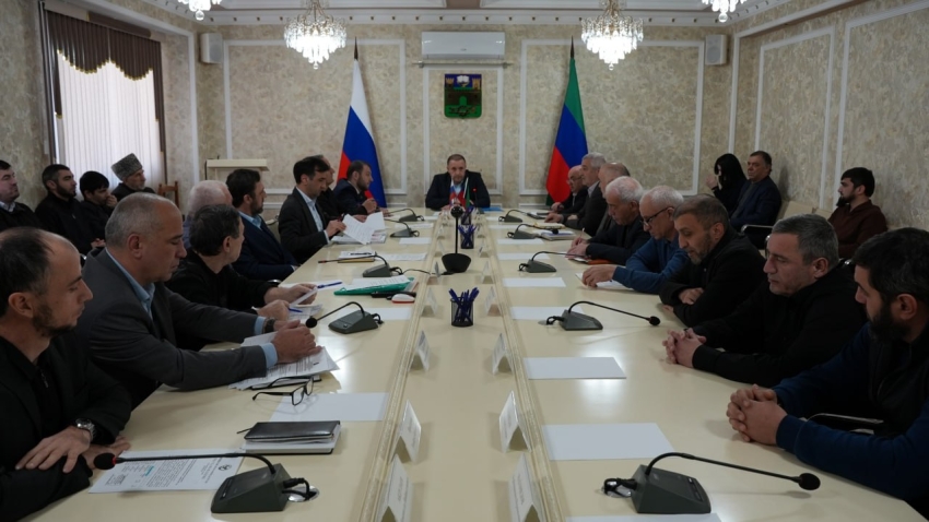 На аппаратном совещании в Хасавюрте обсудили подготовку к праздникам и рассмотрели другие актуальные вопросы для муниципалитета 