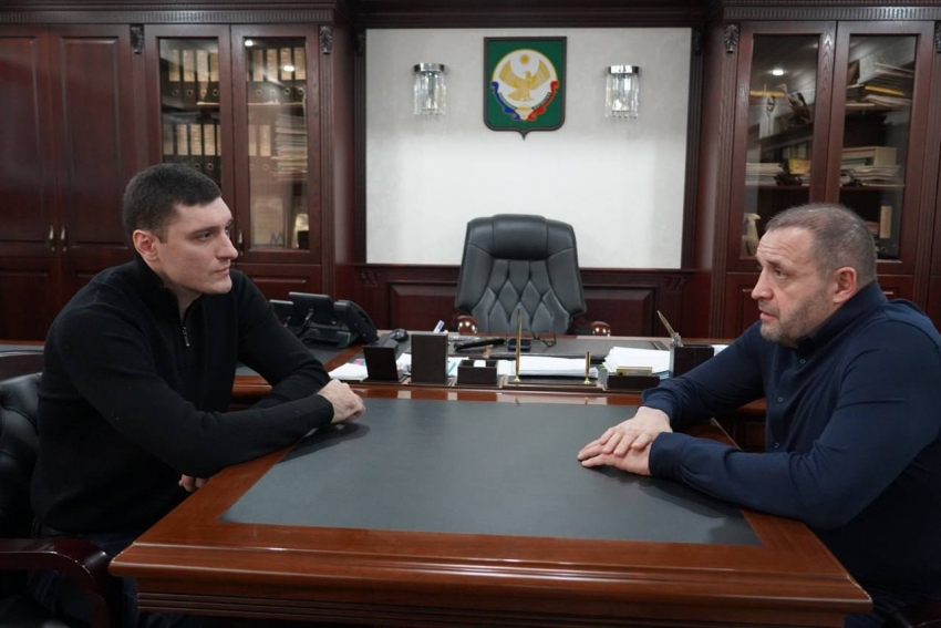 Корголи Корголиев встретился с Халидом Магомедовым, принявшим решение отправиться в зону СВО