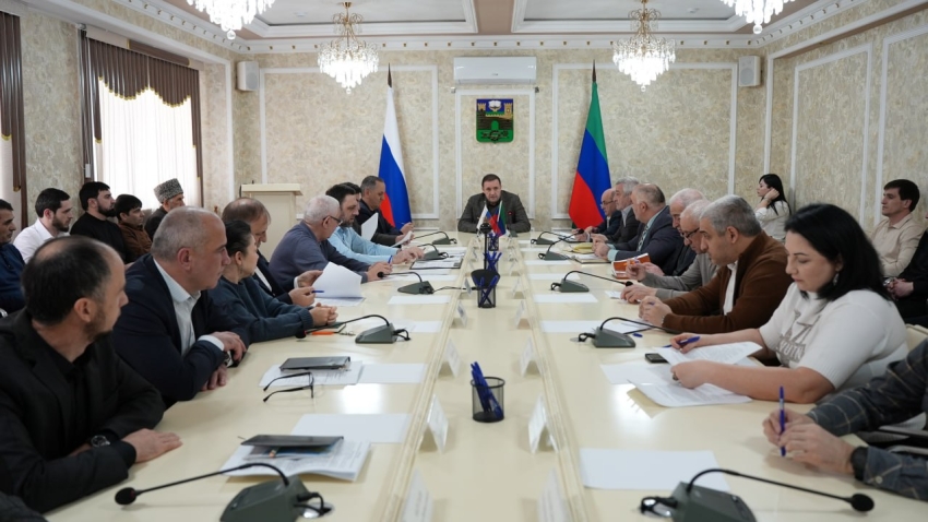 Еженедельное аппаратное совещание провел Глава Хасавюрта Корголи Корголиев