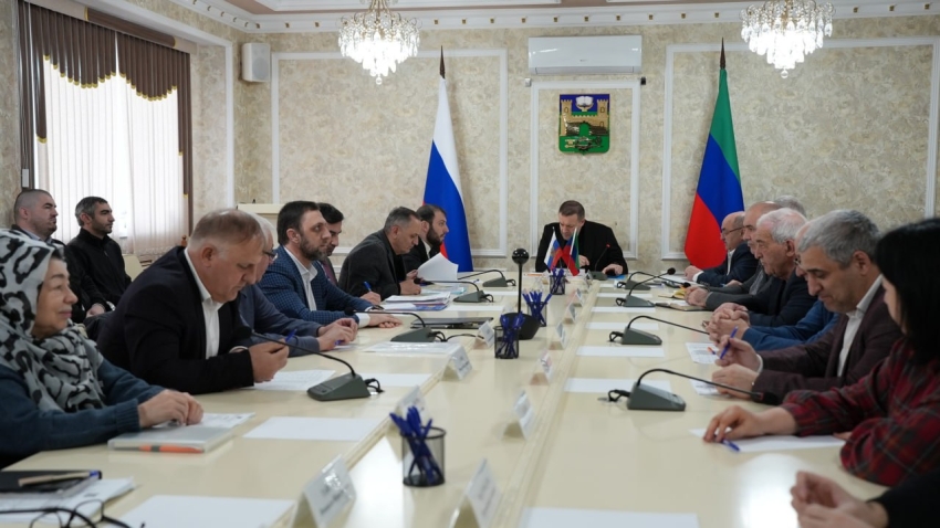 Еженедельное аппаратное совещание провел Глава Хасавюрта Корголи Корголиев