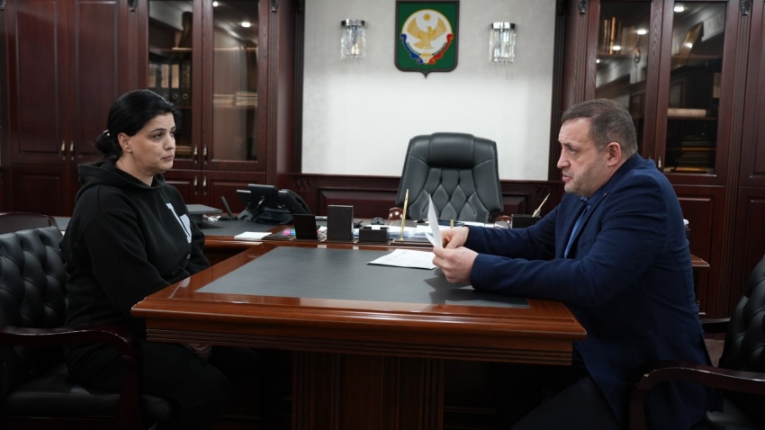 Глава Хасавюрта Корголи Корголиев провел прием граждан по личным вопросам