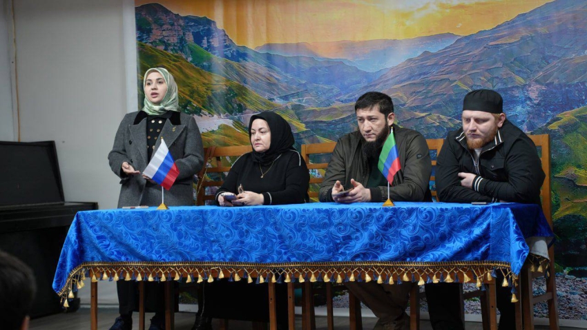 В Хасавюртовской СОШ №2 состоялась лекция по безопасности и профилактике правонарушений