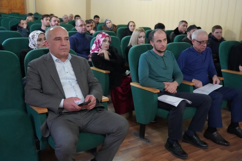 В Хасавюрте состоялся семинар-совещание с участием муниципальных служащих