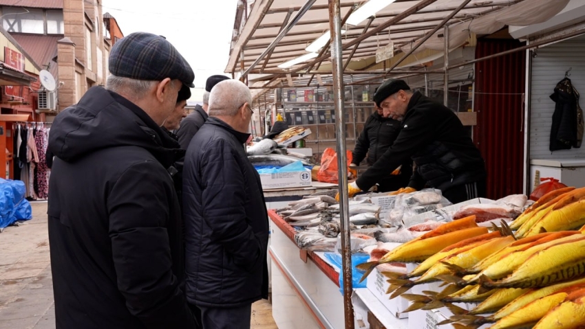 В Хасавюрте провели профилактический мониторинг торговых объектов