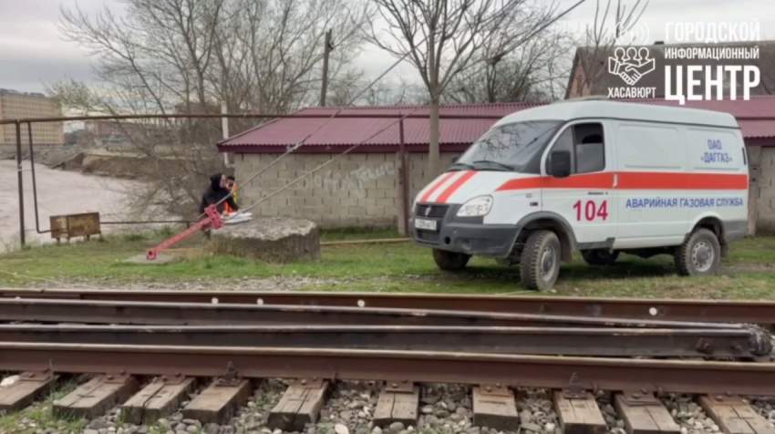 Администрацией Хасавюрта организовано горячее питание для рабочих бригад, задействованных в ликвидации последствий обильных дождей