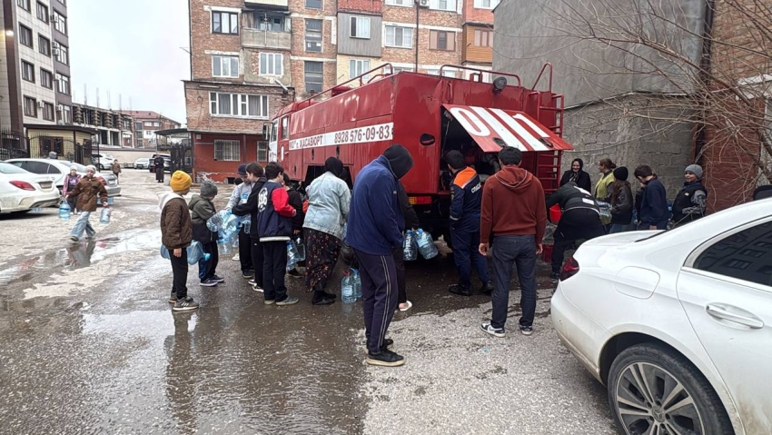 В Хасавюрте организован оперативный подвоз воды населению