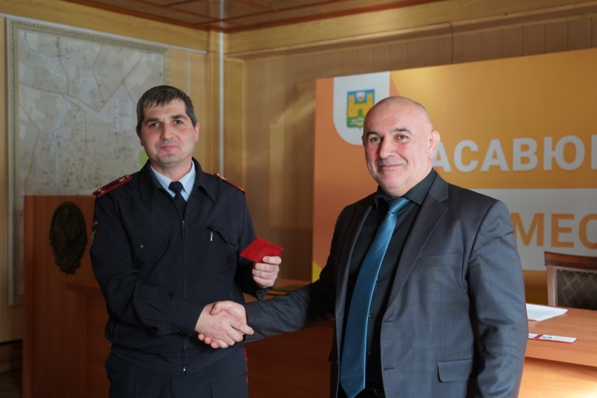 В Хасавюрте состоялось вручение удостоверений членам народной дружины