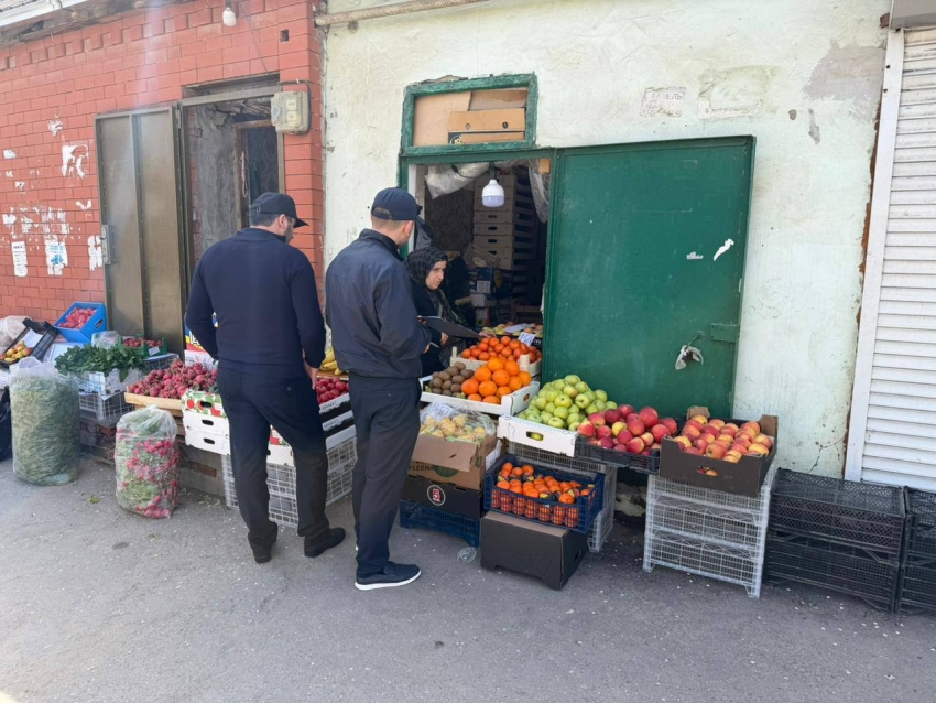 В Хасавюрте продолжаются проверки по выявлению нарушений уличной торговли в городе