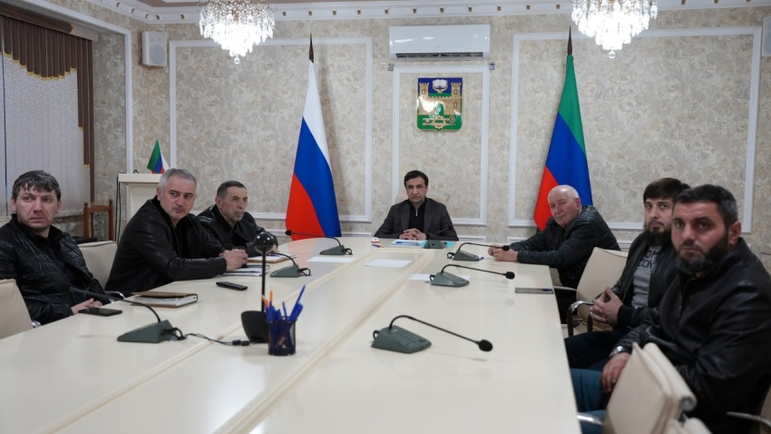 Хасавюрт принял участие в совещании по вопросам ликвидации последствий паводков