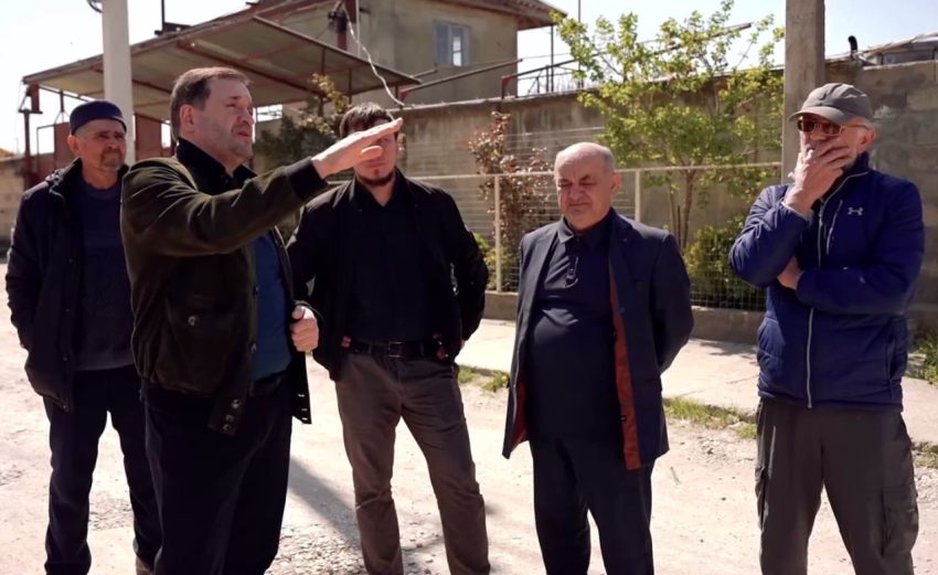 Глава Хасавюрта посетил объекты, где ведутся подготовительные работы к асфальтированию улиц
