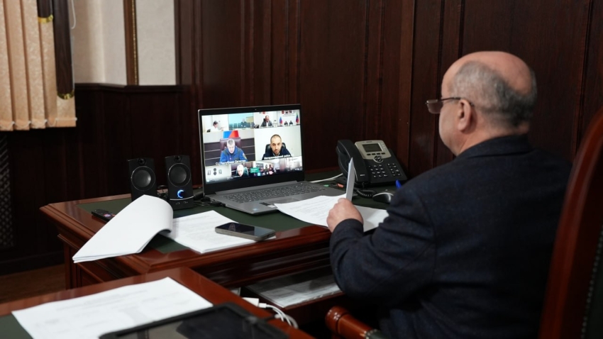 Администрация Хасавюрта приняла участие в рабочем совещании, посвящённом устранению последствий паводков в Республике Дагестан