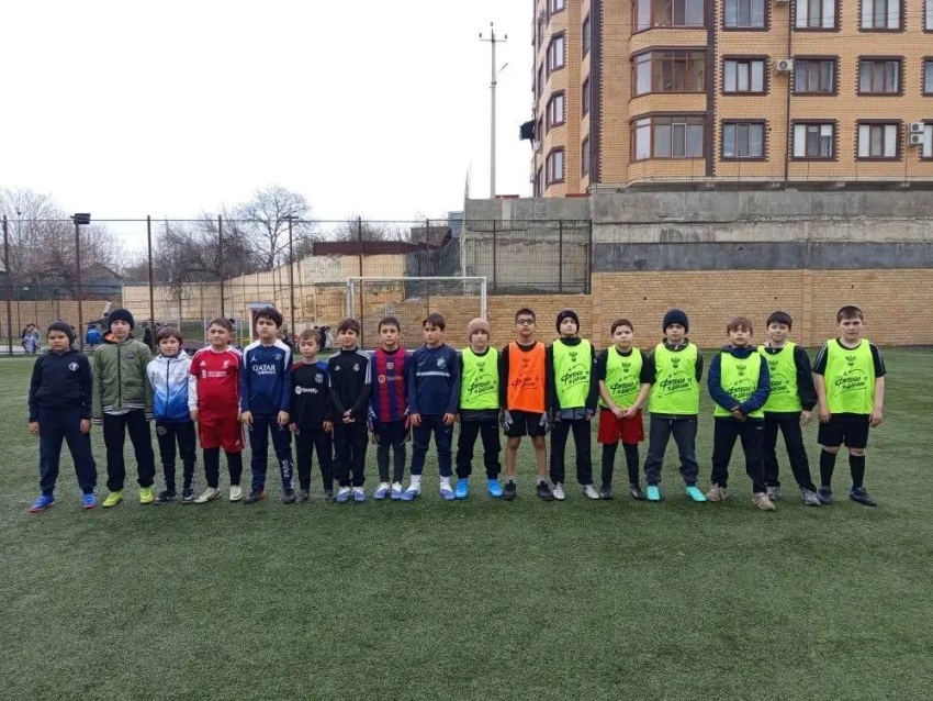 В Хасавюрте стартовал республиканский этап Школьной футбольной лиги