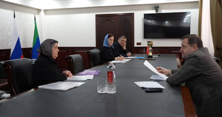 Корголи Корголиев провел еженедельный прием граждан