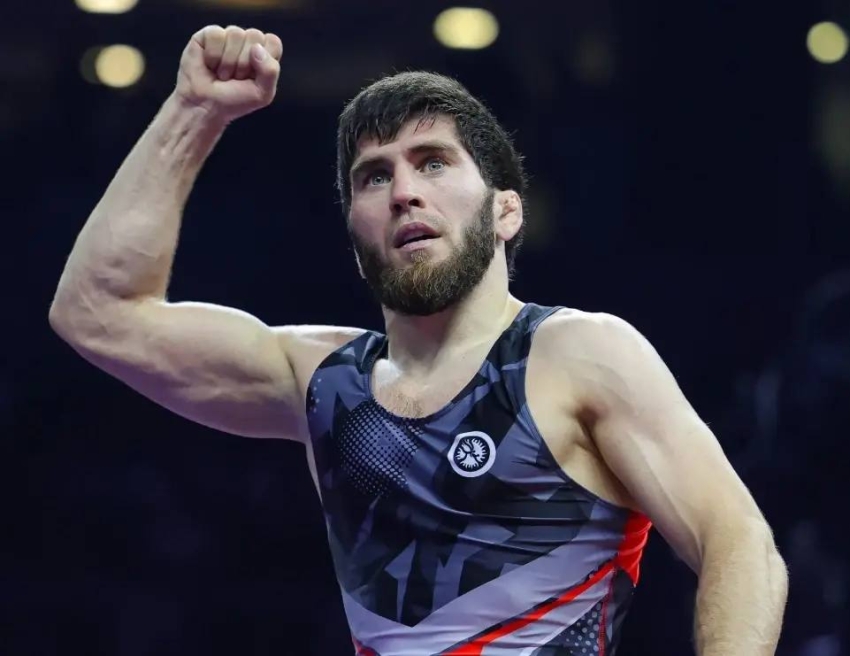 Корголи Корголиев поздравил хасавюртовских борцов с триумфом на чемпионате Европы