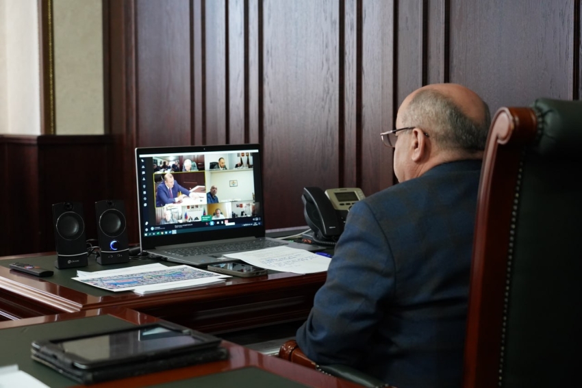 Администрация Хасавюрта приняла участие в рабочем совещании, посвящённом устранению последствий паводков в Республике Дагестан