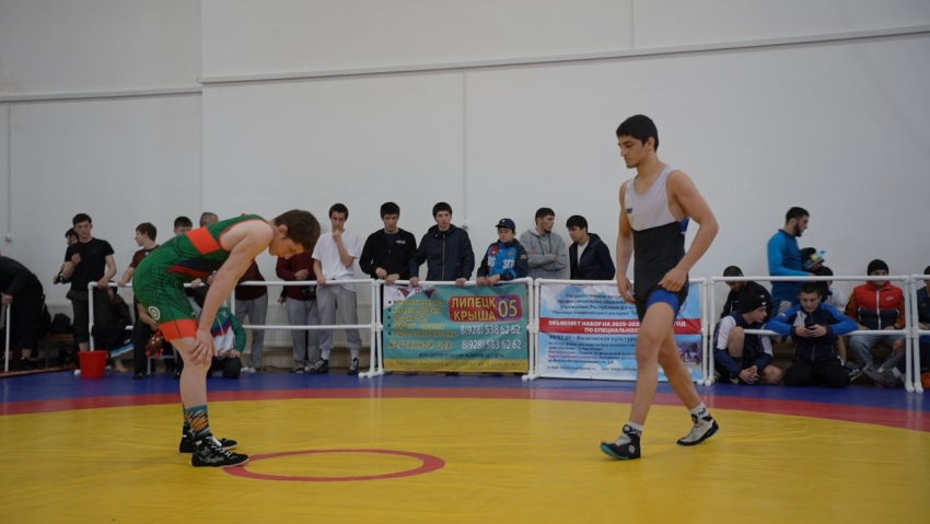 В Хасавюрте состоялось первенство по вольной борьбе, посвящённое 95-летию города  