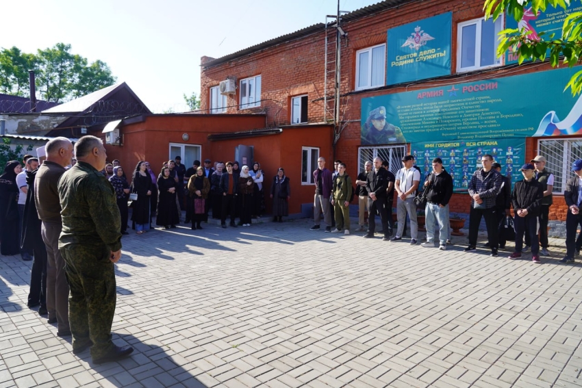 В Хасавюрте состоялась очередная отправка призывников на срочную службу