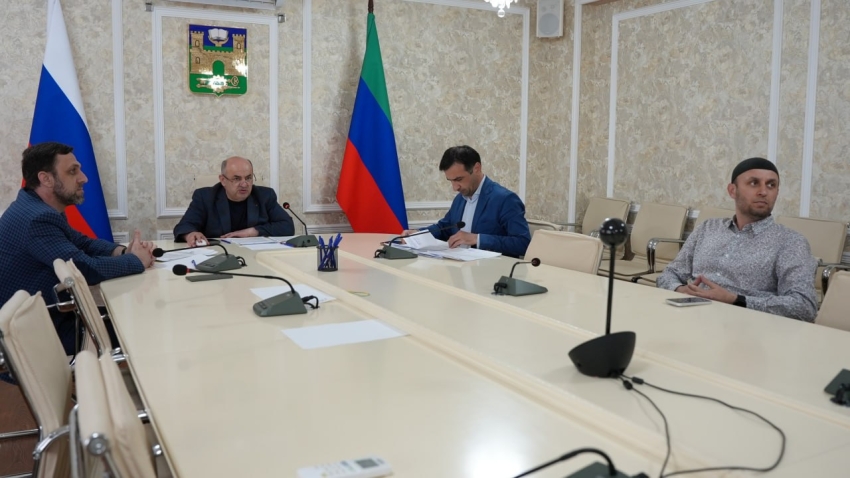 Администрация Хасавюрта приняла участие в совещании по учету берегоукрепительных сооружений