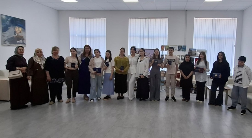В Хасавюрте состоялось торжественное вручение свидетельств выпускникам Детской школы искусств