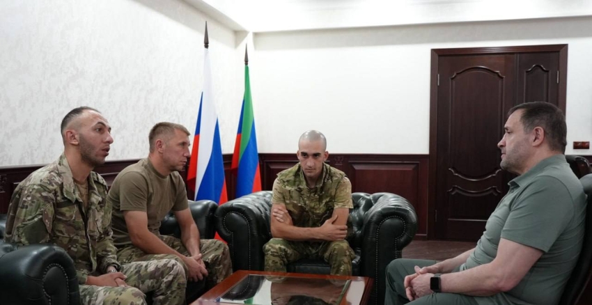 Глава Хасавюрта Корголи Корголиев получил благодарность от командования и бойцов СВО за оказанную поддержку