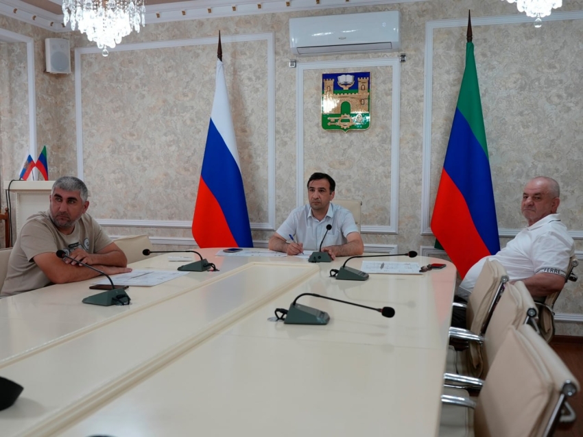 Администрация Хасавюрта приняла участие в совещании по вопросу капитального ремонта железнодорожного моста через реку Ярык-Су
