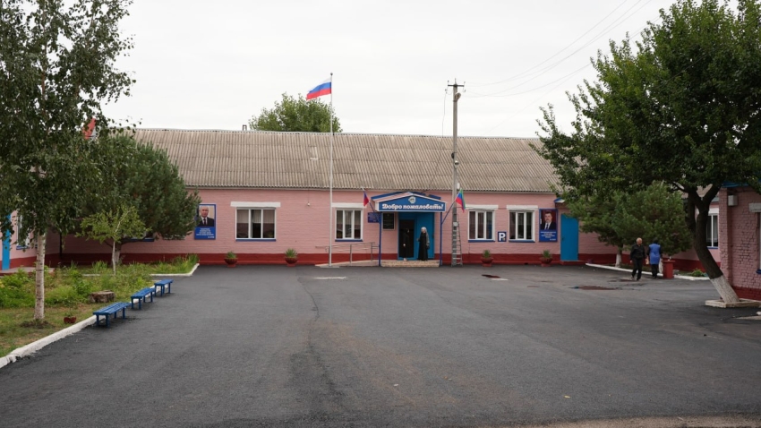 По поручению Главы Хасавюрта территорию СОШ №2 подготовили к новому учебному году