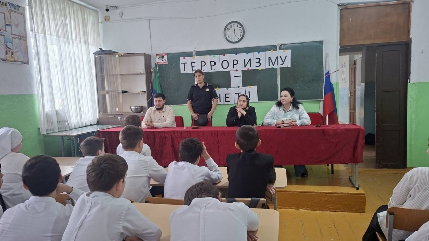 В Хасавюрте состоялась профилактическая встреча с учащимися по вопросам безопасности