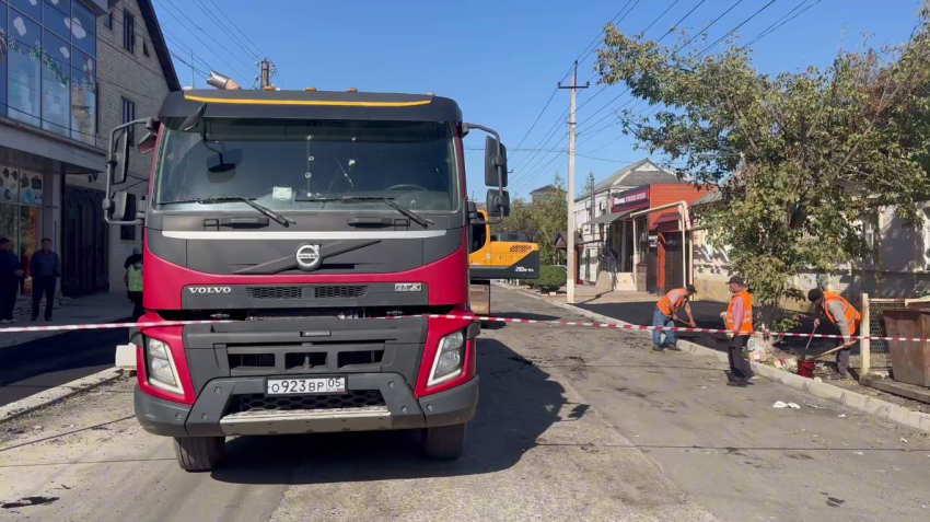 На улице Магидова приступили к асфальтированию пешеходной зоны